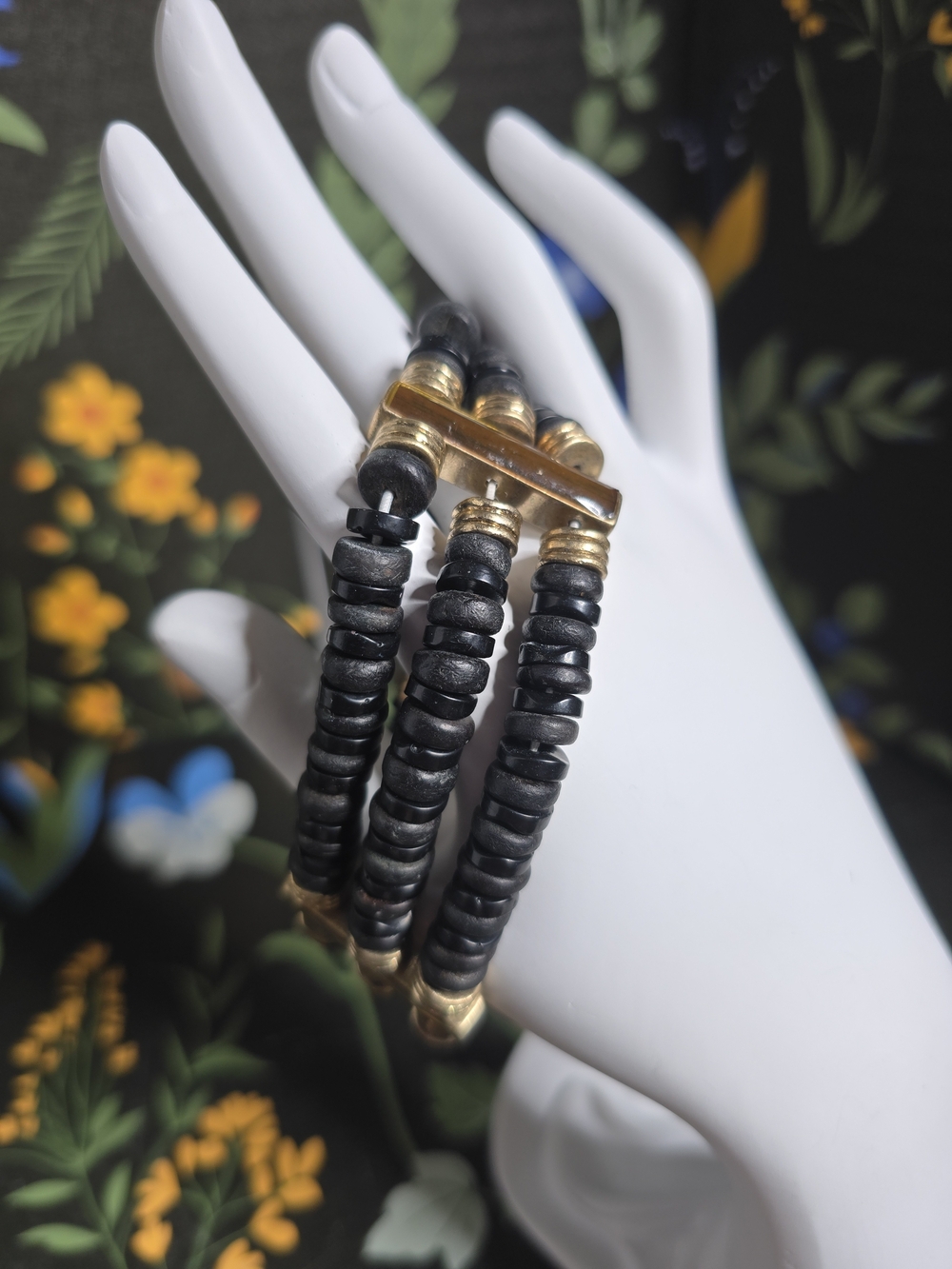 Vintage Women's Beaded Bracelet Stretch Black Boho Enamel Detail